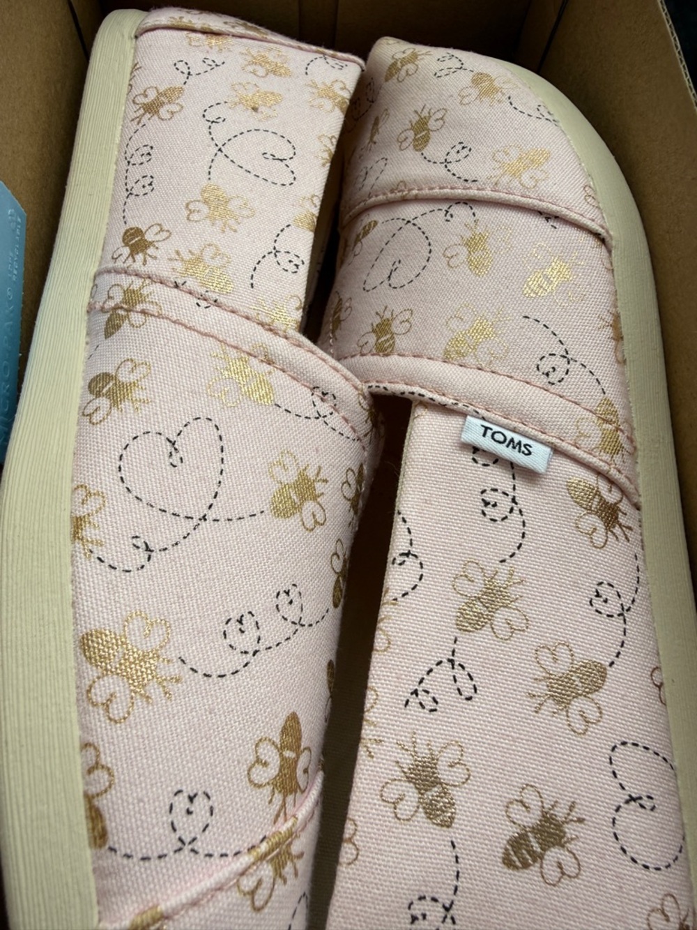 TOMS Alpargata Barely Pink Foil Bee Mine size 5
